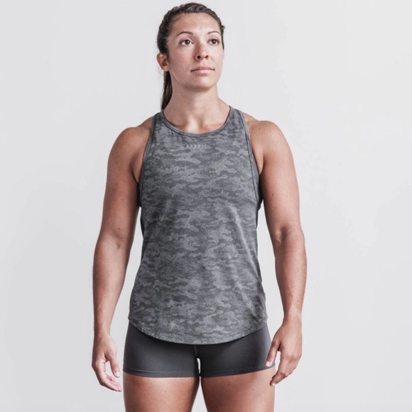 NWT NoBull Lightweight Textured Tank - Picture 1 of 6